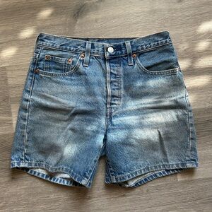 Levi’s Women 501 Mid Thigh Jean Shorts